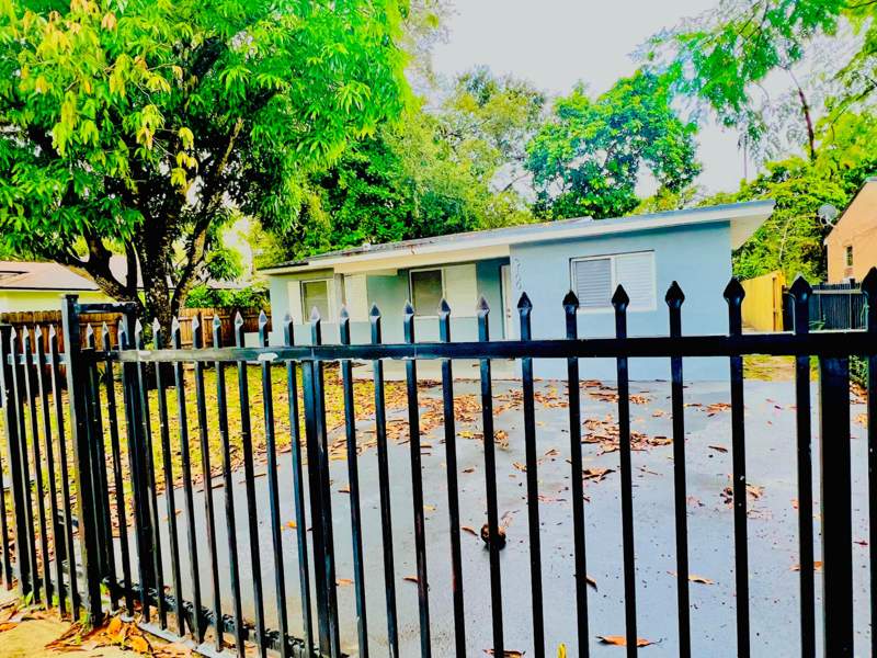 3 bedroom SingleFamilyResidence at 3100 NW 171st Street, Golden Glades Park, Miami Gardens — photo 2