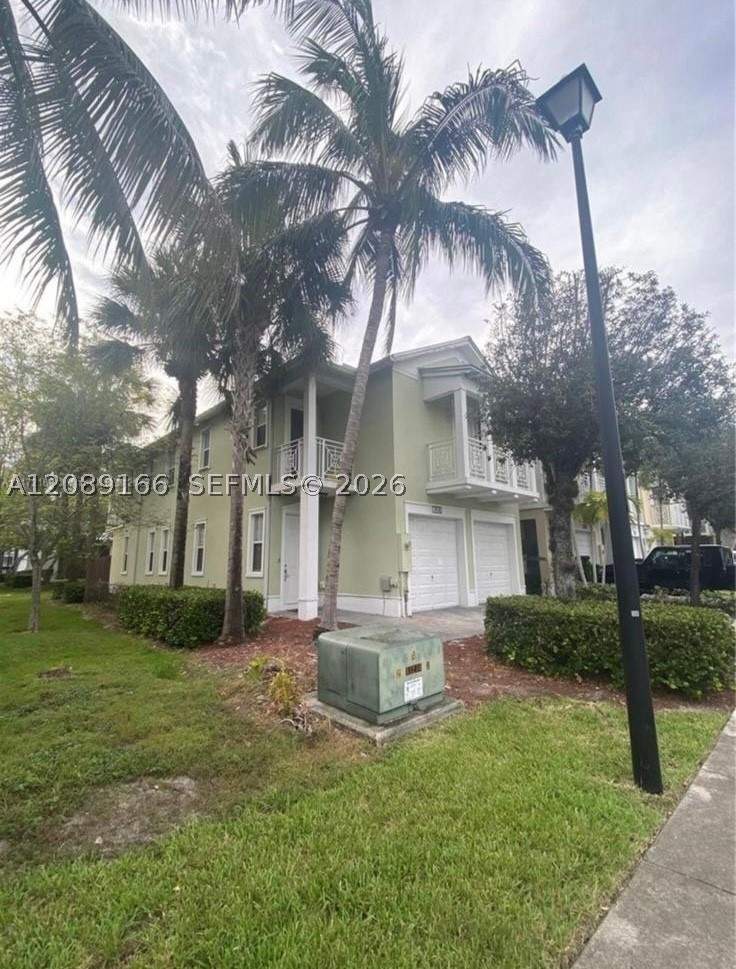 4 bedroom SingleFamilyResidence at 7414 NW 107th Ct, Reserve At Doral East, Doral — photo 3
