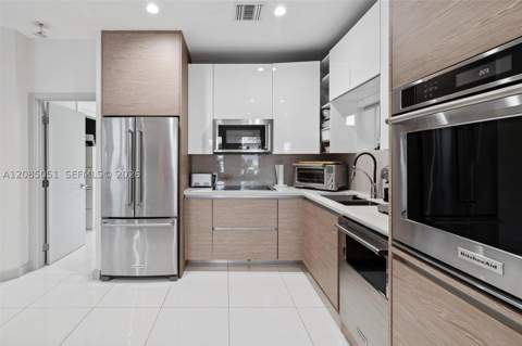2615 NE 213th St, Miami FL - photo 6 of 29