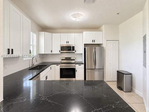 10242 NW 7th St 203, Miami FL - photo 6 of 19