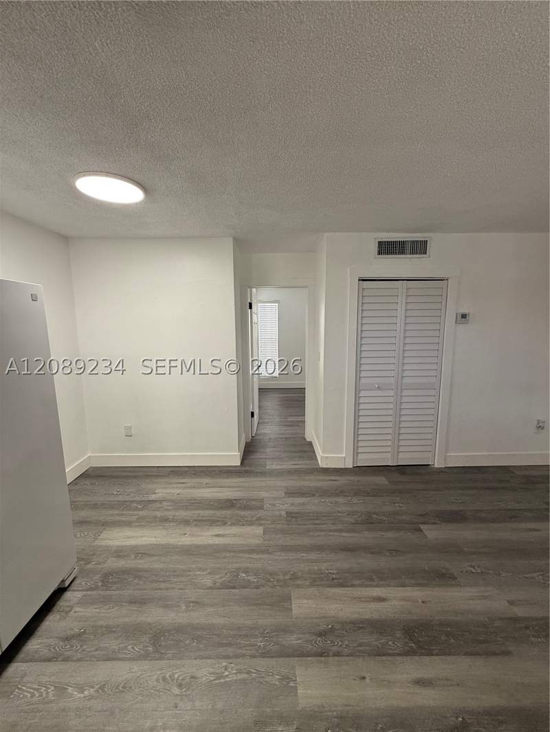 1 bedroom Condominium at 2385 NW 11th St C31, Sanderling Apts Condo, Miami — photo 5