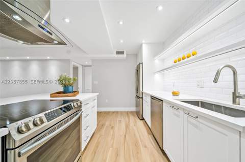 260 Sunrise Dr D, Key Biscayne FL - photo 8 of 32
