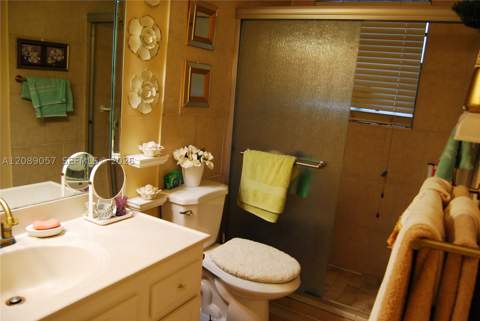 10815 SW 165th Ter, Miami FL - photo 21 of 37