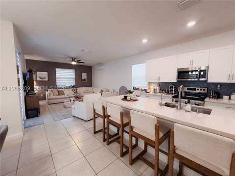 11014 W 35th Ln, Hialeah FL - photo 13 of 67