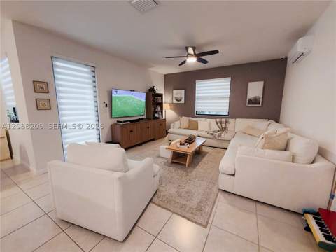 11014 W 35th Ln, Hialeah FL - photo 14 of 67