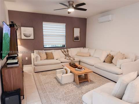 11014 W 35th Ln, Hialeah FL - photo 16 of 67