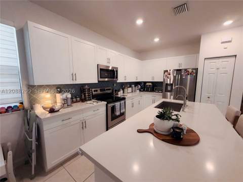 11014 W 35th Ln, Hialeah FL - photo 20 of 67