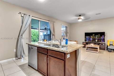 11833 SW 250th Ter, Homestead FL - photo 10 of 38