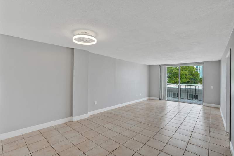 2 bedroom Condominium at 7601 Byron Avenue 3C, Byron East Condo, Miami Beach — photo 4