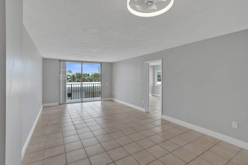 2 bedroom Condominium at 7601 Byron Avenue 3C, Byron East Condo, Miami Beach — photo 5