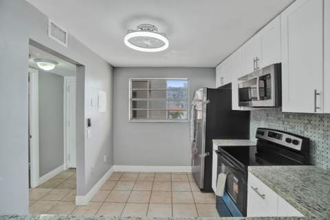7601 Byron Avenue 3C, Miami Beach FL - photo 8 of 42