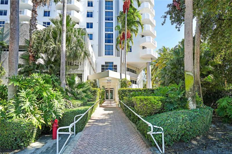 2 bedroom Condominium at 1621 Bay Rd 604, Bayview Plaza Condo, Miami Beach — photo 2