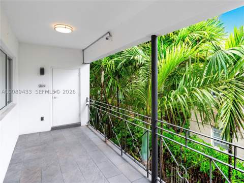 820 15th St 205, Miami Beach FL - photo 10 of 12