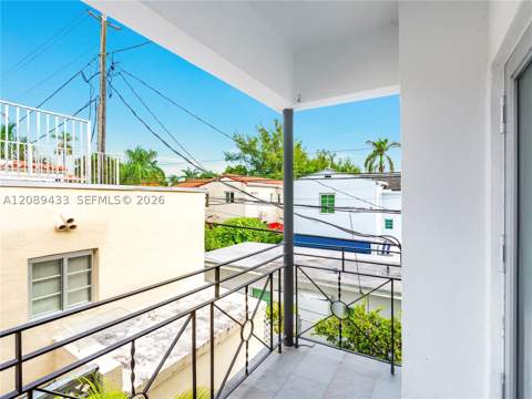 820 15th St 205, Miami Beach FL - photo 9 of 12