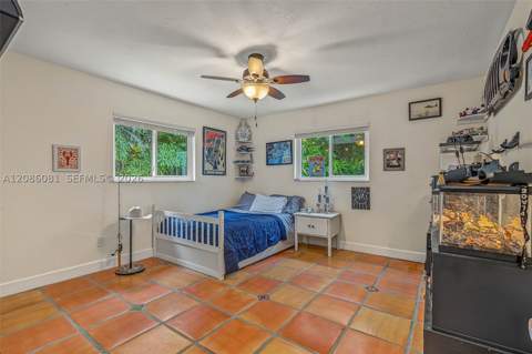 18740 SW 86th Ave, Cutler Bay FL - photo 13 of 31