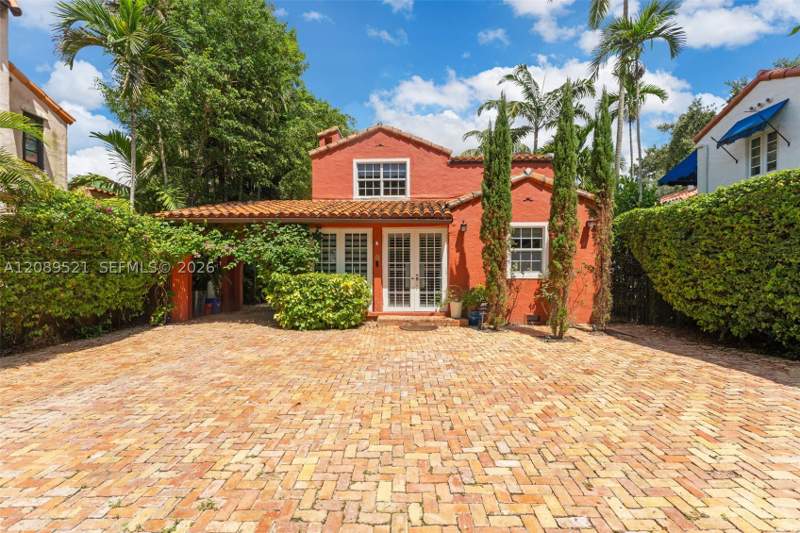 4 bedroom SingleFamilyResidence at 629 Altara Ave, Coral Gables Riviera Sec, Coral Gables — photo 3