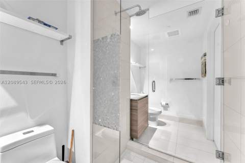 121 NE 34th St 905, Miami FL - photo 10 of 27