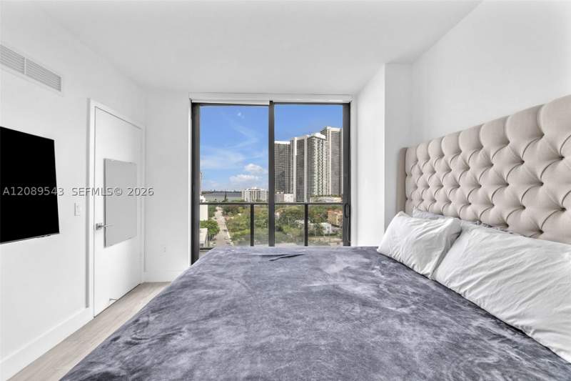 2 bedroom Condominium at 121 NE 34th St 905, 3401 Midtown Condo, Miami — photo 4