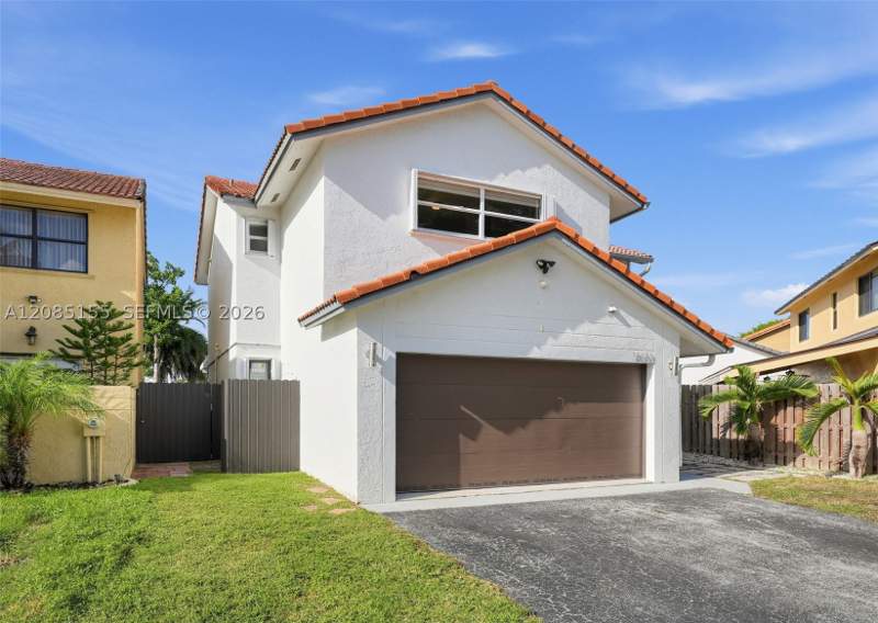 4 bedroom SingleFamilyResidence at 15131 SW 94th Ter, Hammocks Sec 3, Miami — photo 2