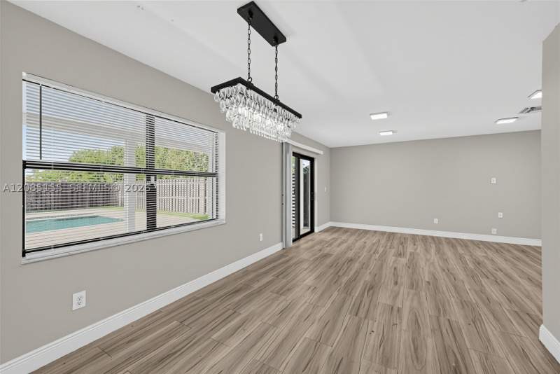 4 bedroom SingleFamilyResidence at 15131 SW 94th Ter, Hammocks Sec 3, Miami — photo 3