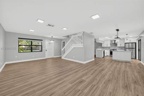 15131 SW 94th Ter, Miami FL - photo 6 of 36