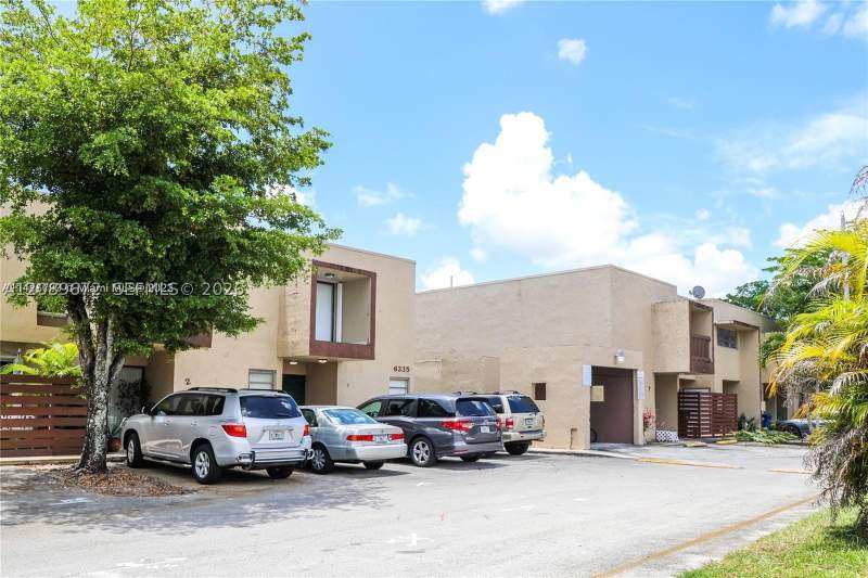 2 bedroom Condominium at 6335 SW 138th Ct 6335-1, Kendale Woods North Condo, Miami — photo 5