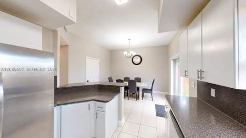 22067 SW 88th Path, Cutler Bay FL - photo 7 of 27
