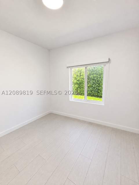 18700 NE 21st Ave, North Miami Beach FL - photo 6 of 15