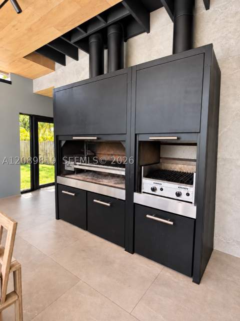 18700 NE 21st Ave, North Miami Beach FL - photo 7 of 15