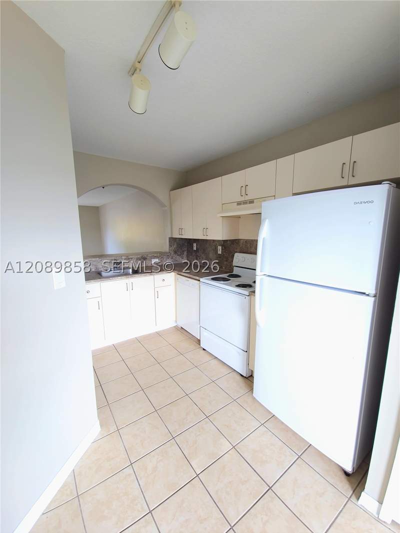 2 bedroom Condominium at 990 NE 33rd Ter 102, Monterey At Malibu Bay Co, Homestead — photo 5