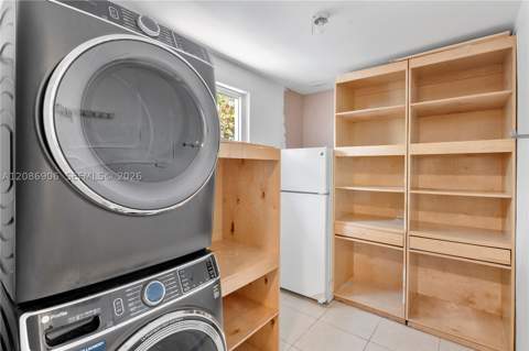 2505 NE 214th St, Aventura FL - photo 10 of 26