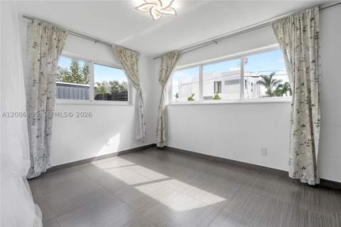 2505 NE 214th St, Aventura FL - photo 23 of 26
