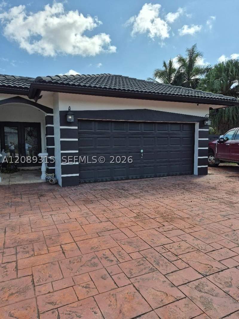 5 bedroom SingleFamilyResidence at 19431 SW 133rd Ave, Black Creek Estates, Miami — photo 5