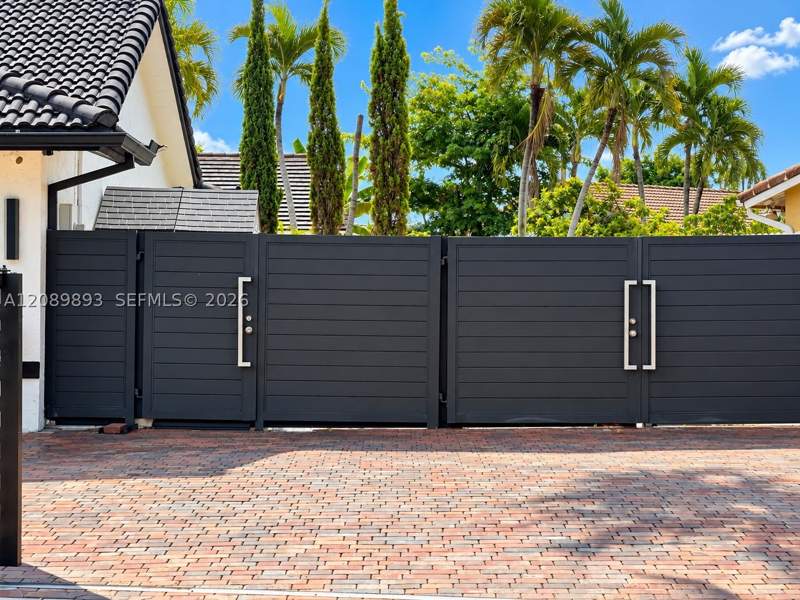 4 bedroom SingleFamilyResidence at 20743 SW 128 Ct, Med South, Miami — photo 4