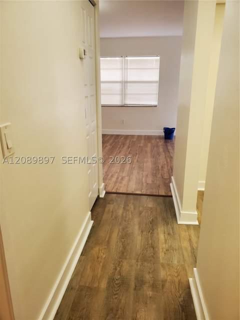 1230 NE 139th St 409, North Miami FL - photo 6 of 7