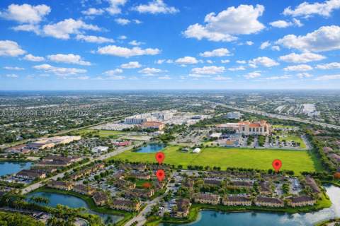 940 NE 33rd Ter 102, Homestead FL - photo 12 of 13