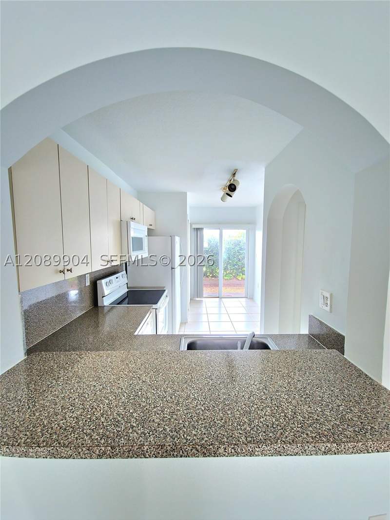 2 bedroom Condominium at 940 NE 33rd Ter 102, Monterey At Malibu Bay Co, Homestead — photo 4
