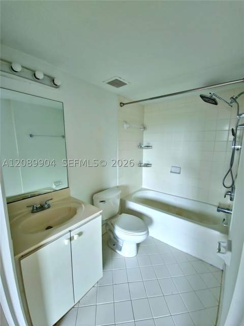 940 NE 33rd Ter 102, Homestead FL - photo 7 of 13