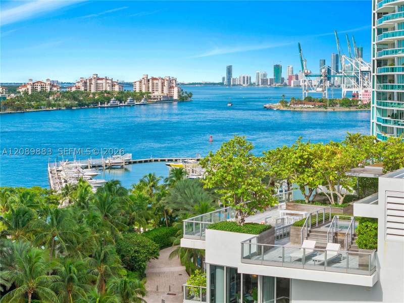 3 bedroom Condominium at 801 S Pointe Dr Ph 2, Marea Condo, Miami Beach — photo 2