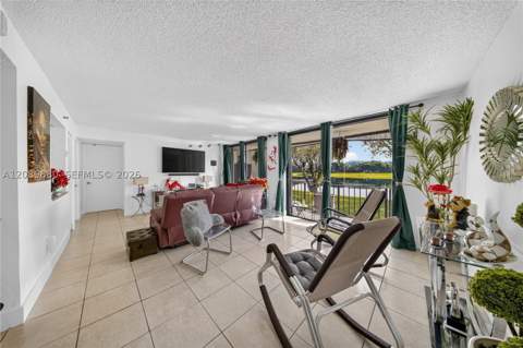 9686 Fontainebleau Blvd 106, Miami FL - photo 18 of 55