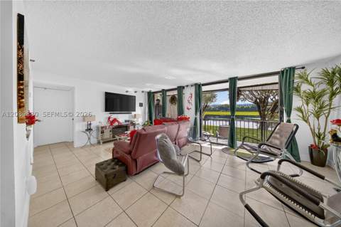 9686 Fontainebleau Blvd 106, Miami FL - photo 19 of 55
