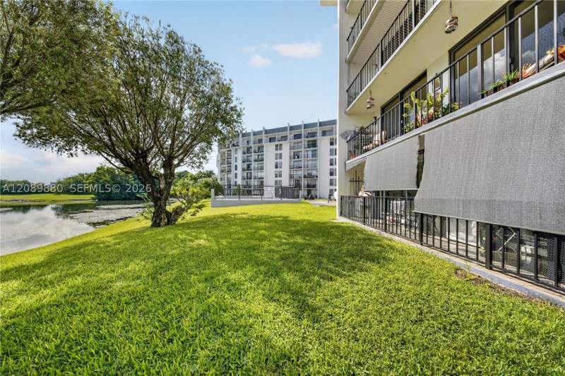 3 bedroom Condominium at 9686 Fontainebleau Blvd 106, Golfview Cl Fontainebleau, Miami — photo 3