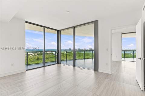 2411 Laguna Cir 2301, North Miami FL - photo 12 of 60