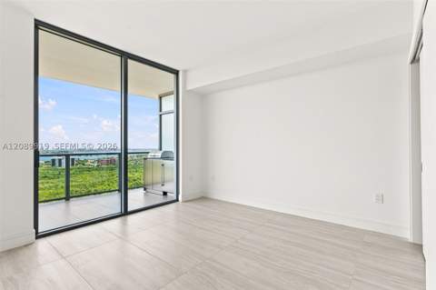 2411 Laguna Cir 2301, North Miami FL - photo 19 of 60