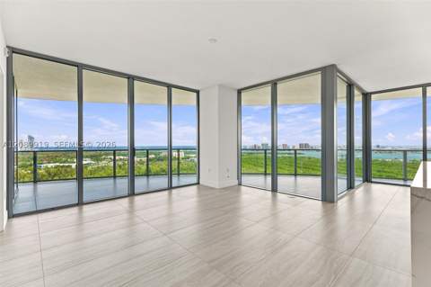2411 Laguna Cir 2301, North Miami FL - photo 8 of 60