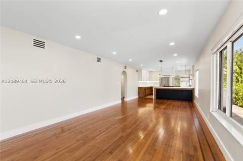 8934 Hawthorne Ave, Surfside FL - photo 10 of 53