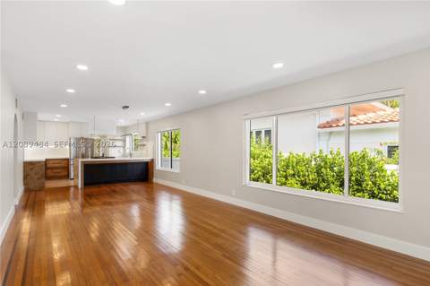 8934 Hawthorne Ave, Surfside FL - photo 11 of 53