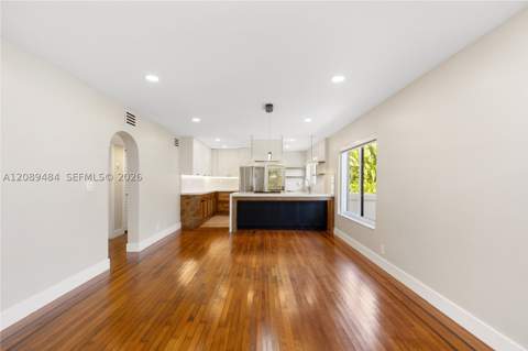 8934 Hawthorne Ave, Surfside FL - photo 12 of 53