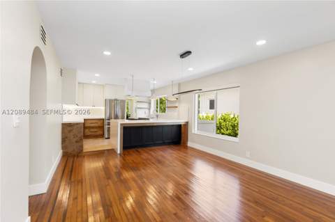 8934 Hawthorne Ave, Surfside FL - photo 13 of 53