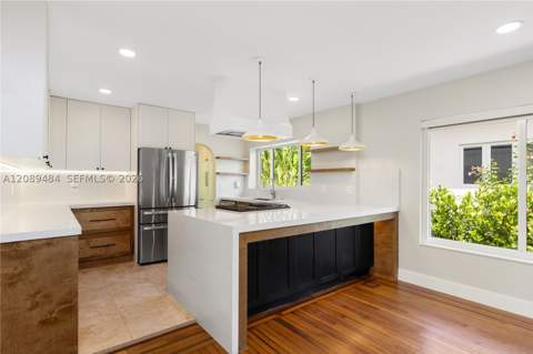 8934 Hawthorne Ave, Surfside FL - photo 15 of 53